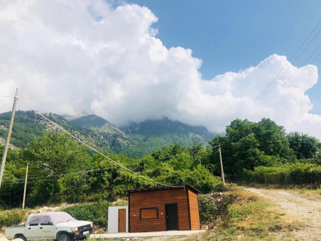 Guest House Qafe Dardha - Tomorr National Park Qafe Dardhe Dış mekan fotoğraf