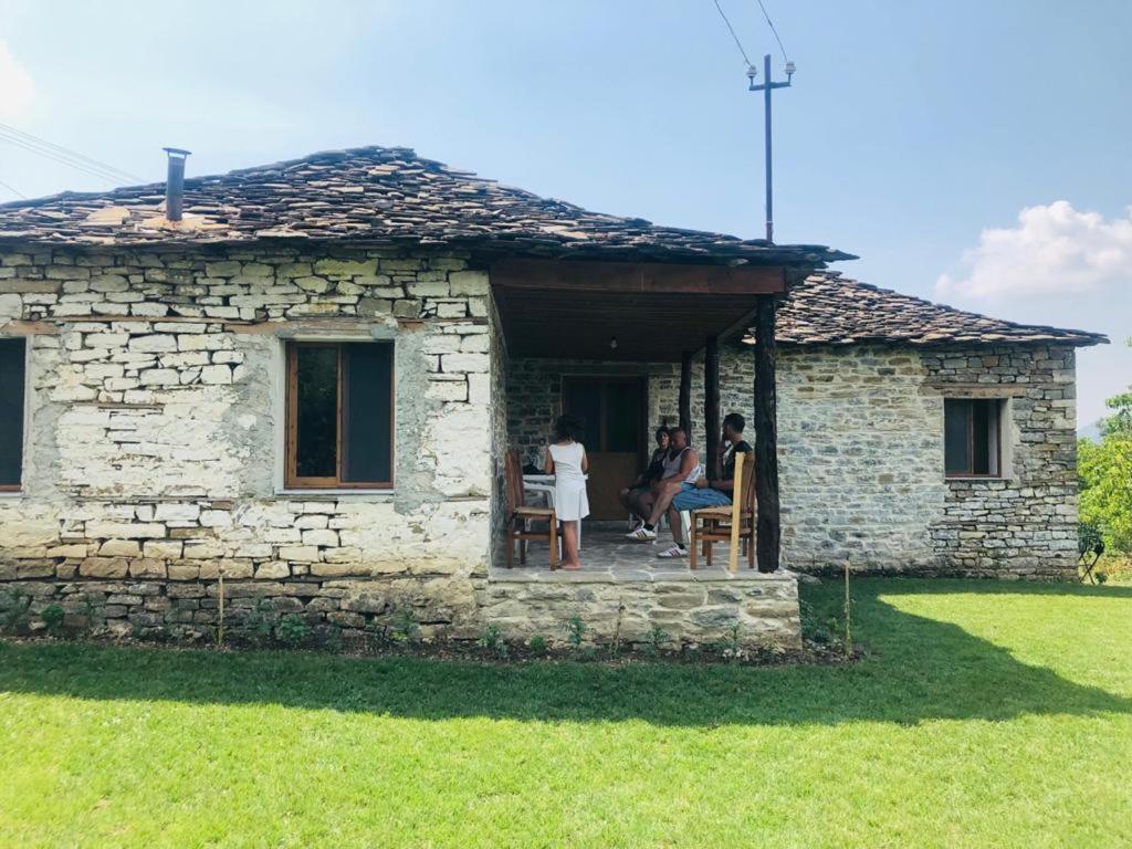 Guest House Qafe Dardha - Tomorr National Park Qafe Dardhe Dış mekan fotoğraf